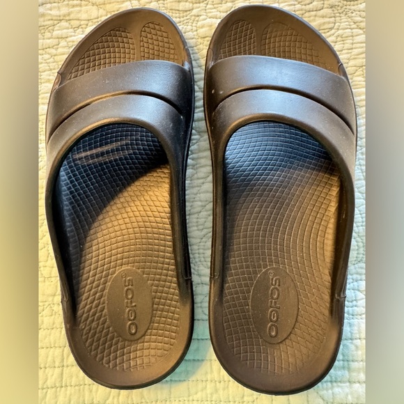 OOFOS OOAHH NWOT - Picture 4 of 4